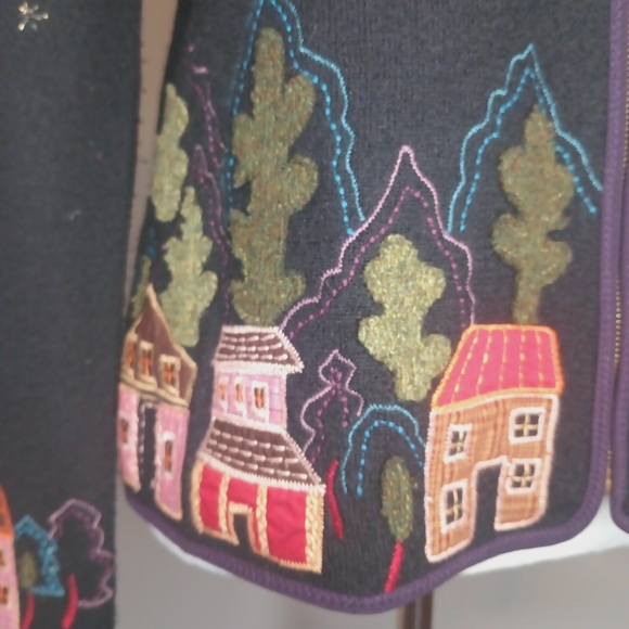 Northern Isles Holiday 2005 Wool Cardigan with Felt and Embroidery Details - Picture 2 of 5
